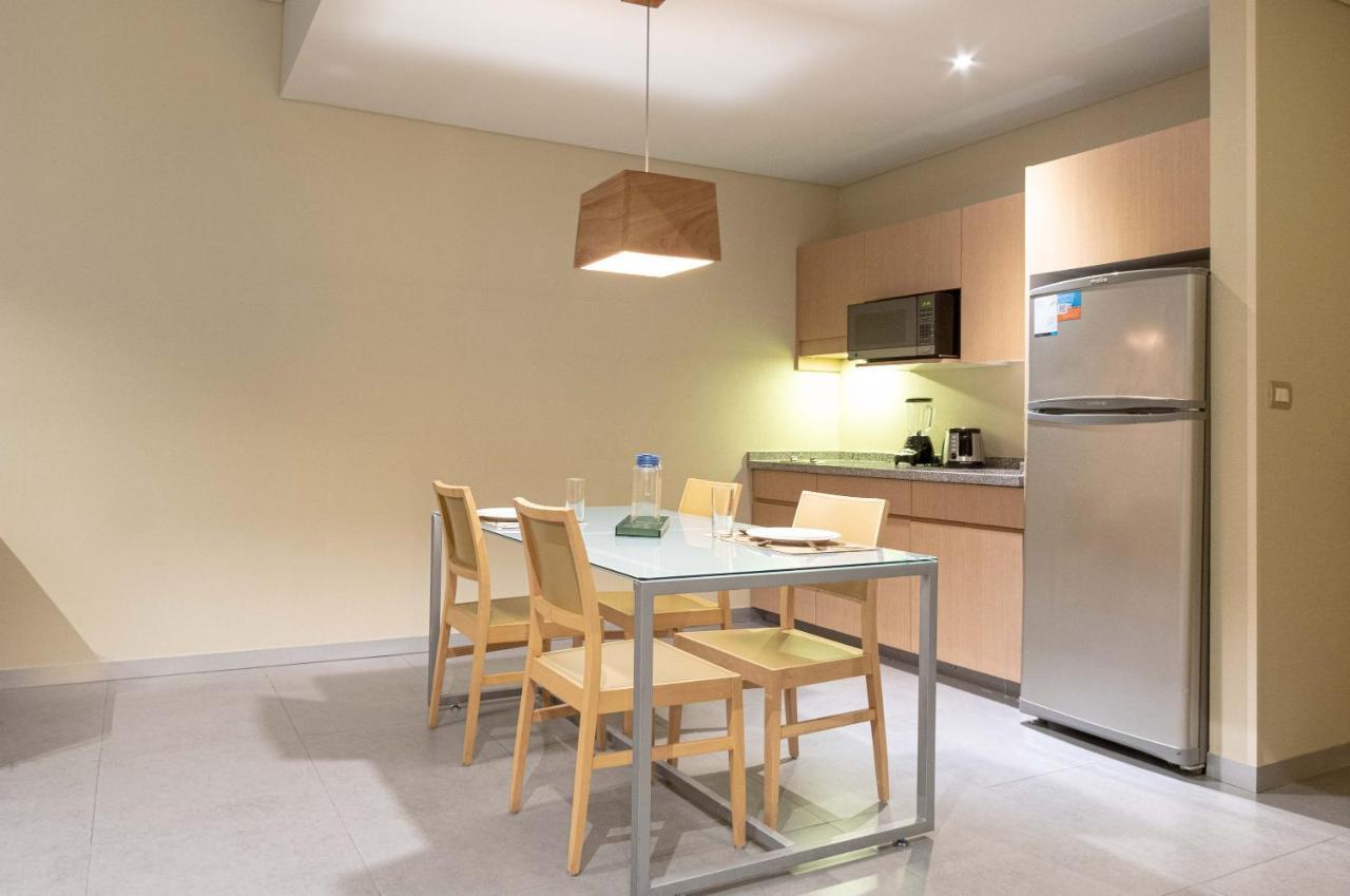 Stadia Suites Mexico City Santa Fe Luaran gambar A typical kitchen in a serviced apartment